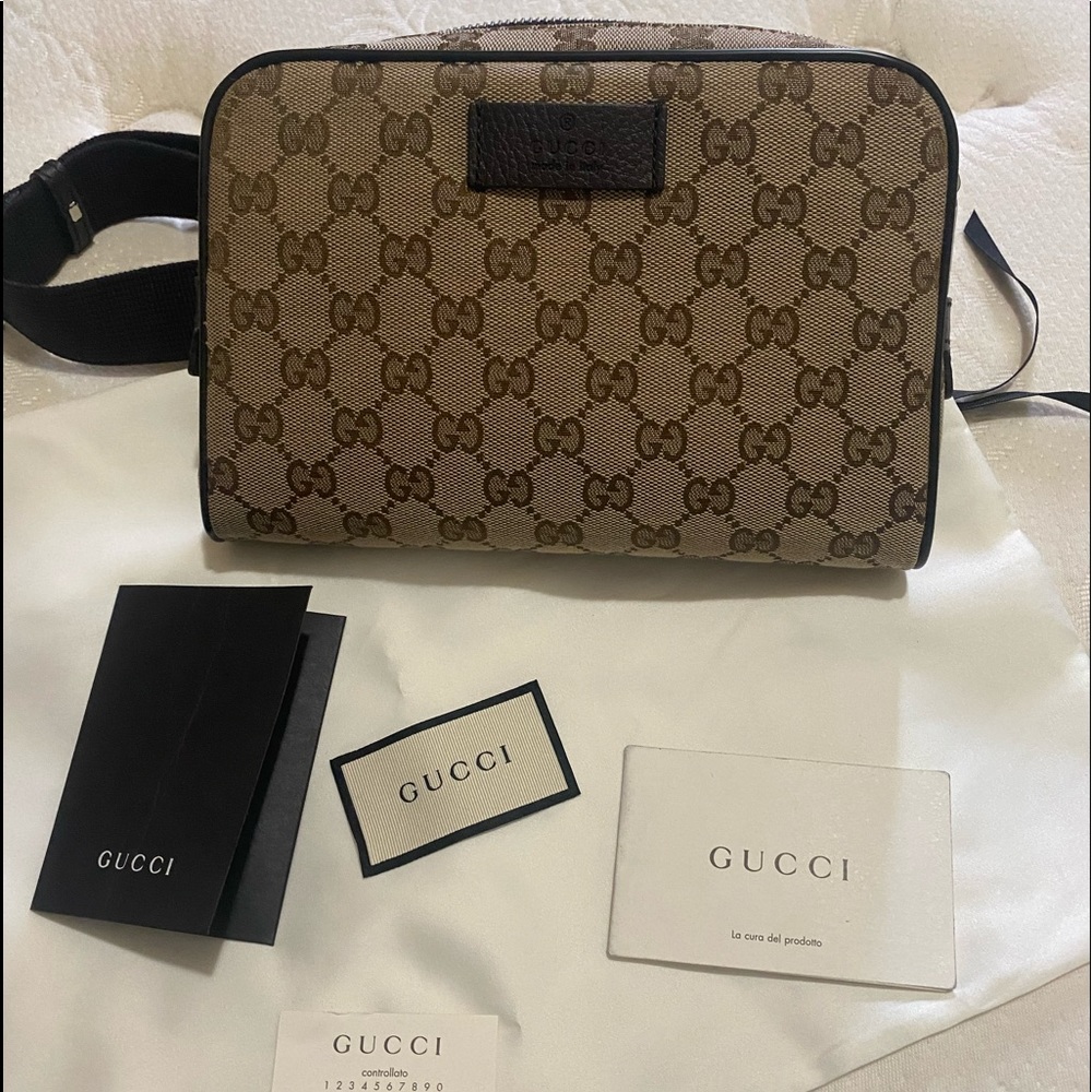 Gucci Supreme GG Belt Bag